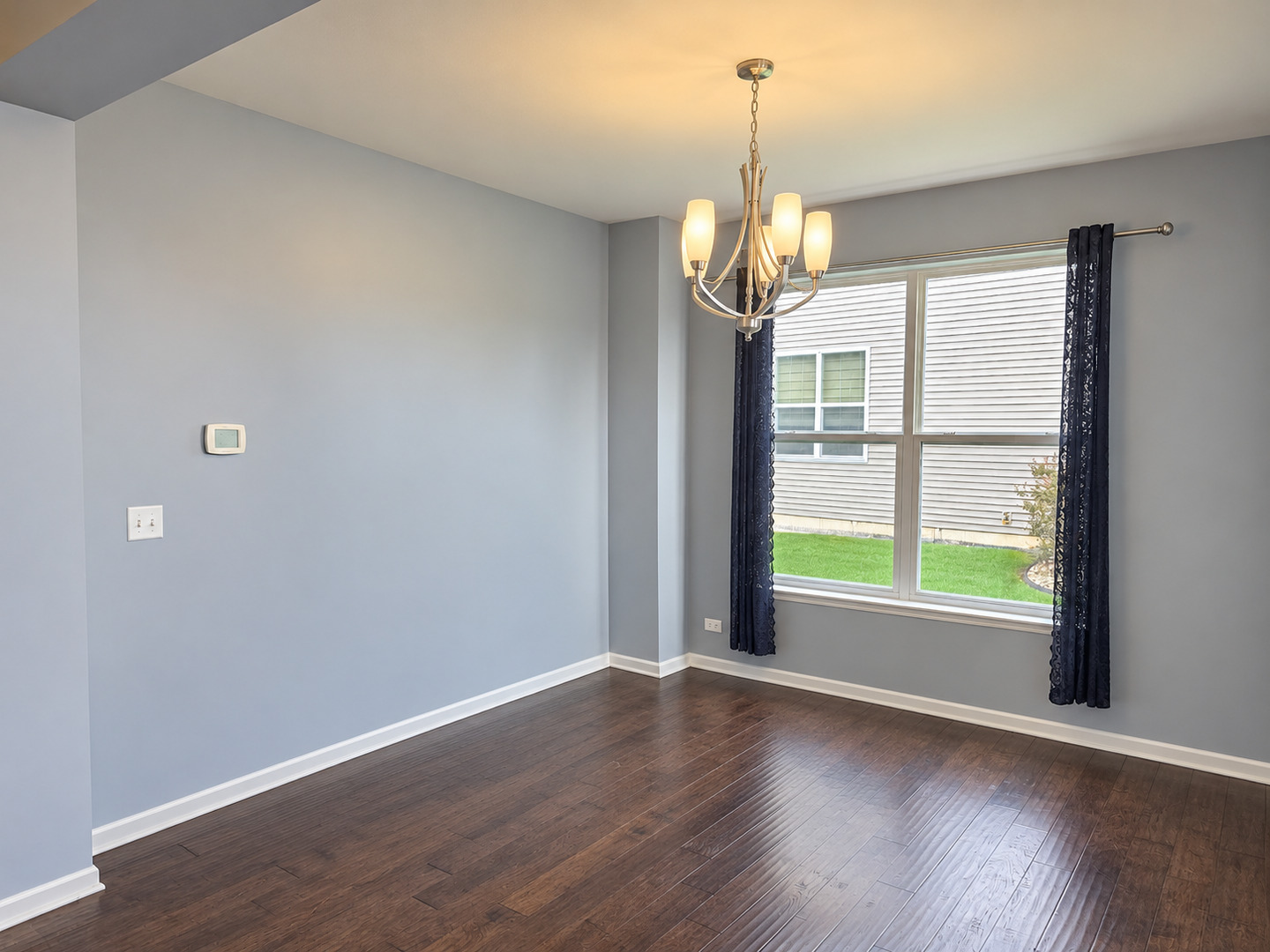 643 Seneca Street Property Photo 4
