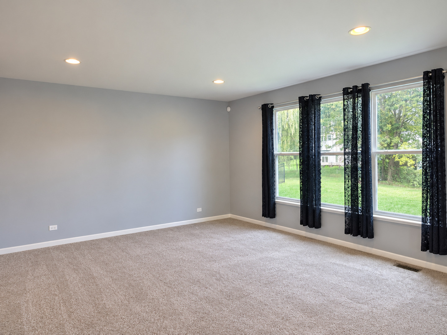 643 Seneca Street Property Photo 13
