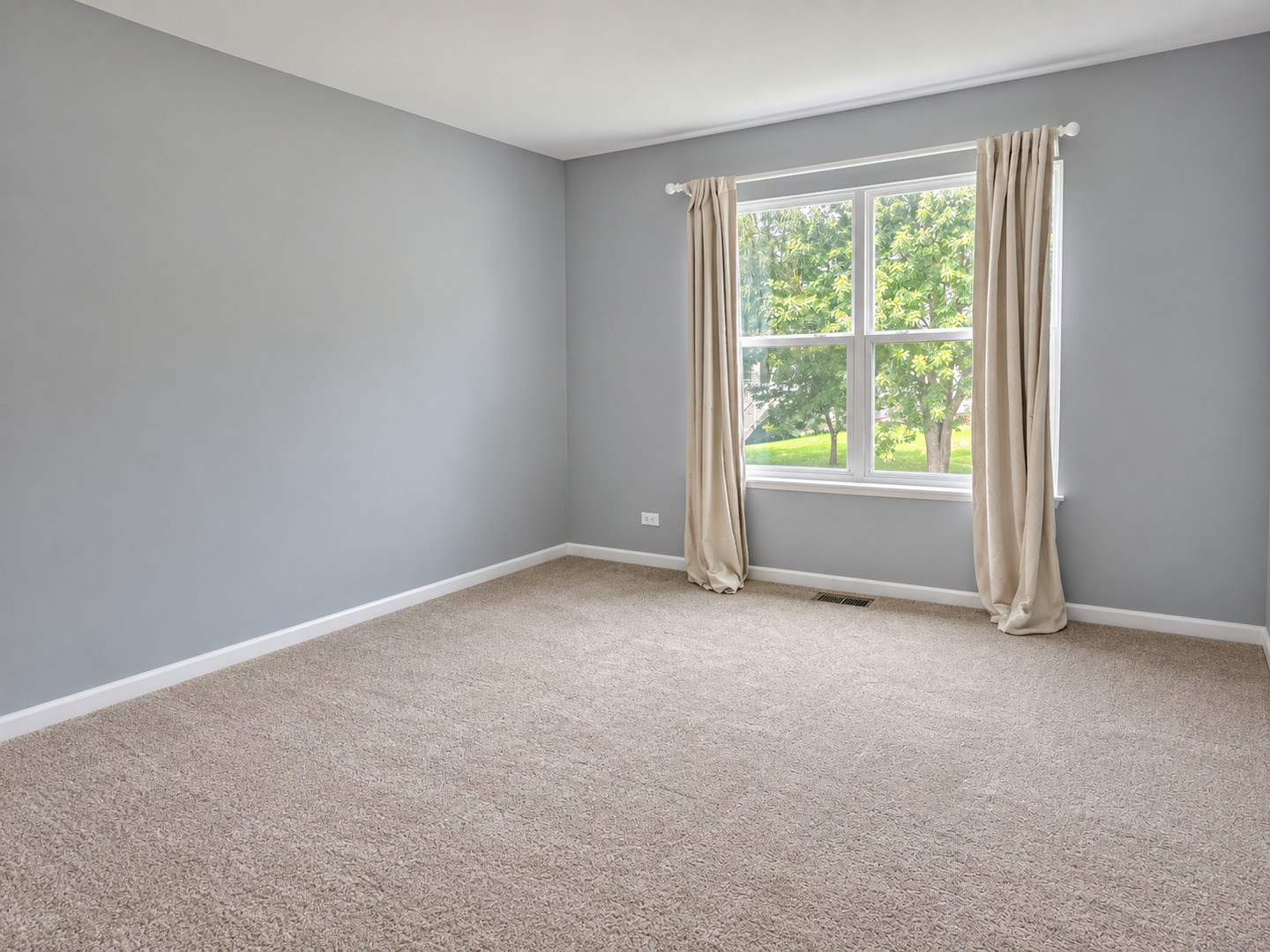 643 Seneca Street Property Photo 17