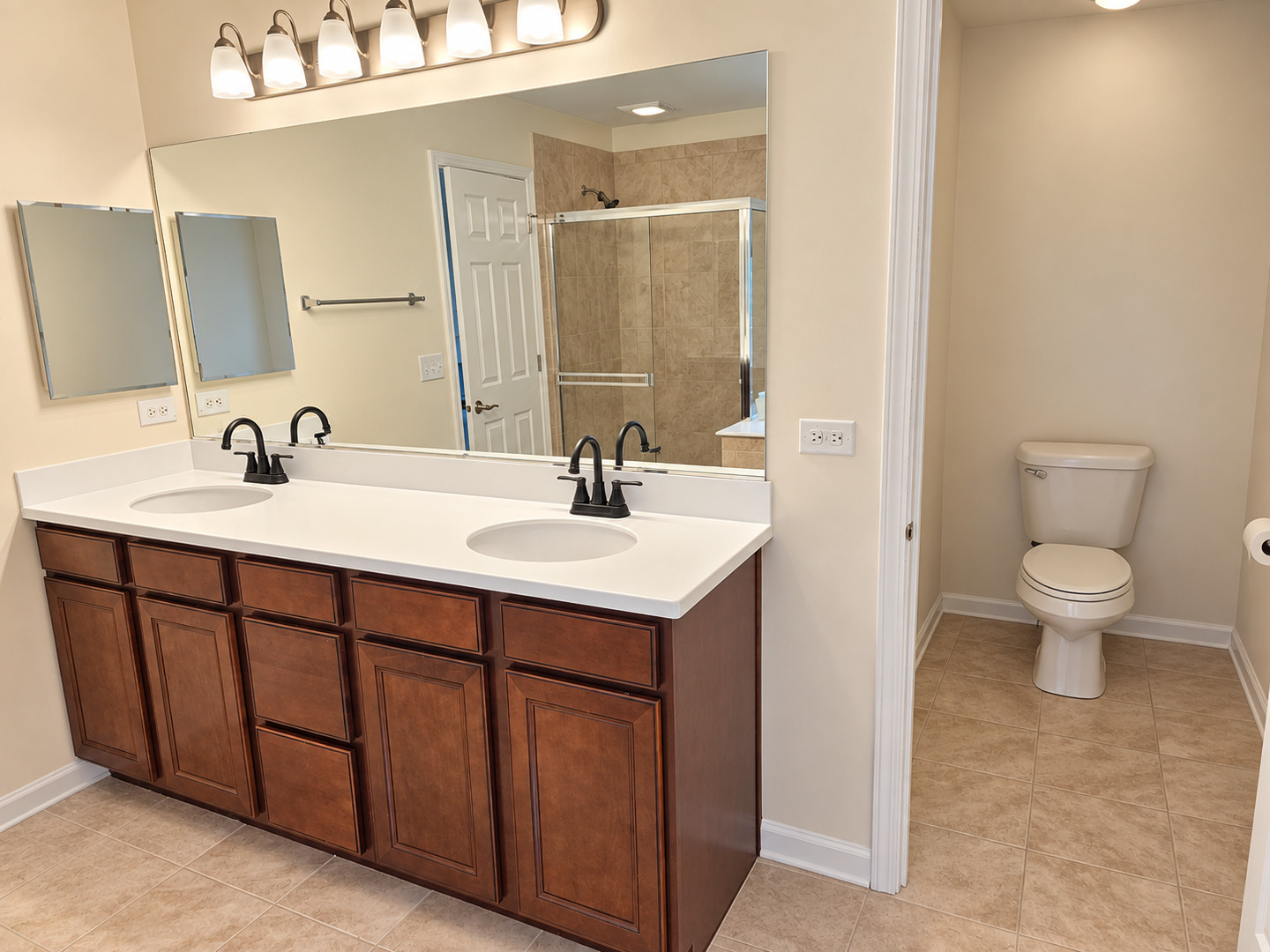 643 Seneca Street Property Photo 21
