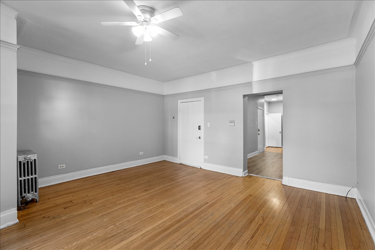 5018 S Blackstone Avenue 101 Property Photo 3