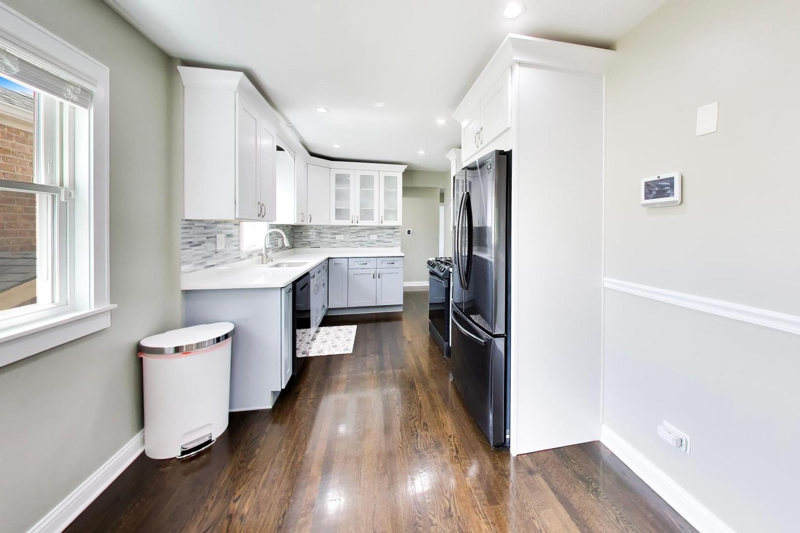 3126 Cuyler Avenue Property Photo 4