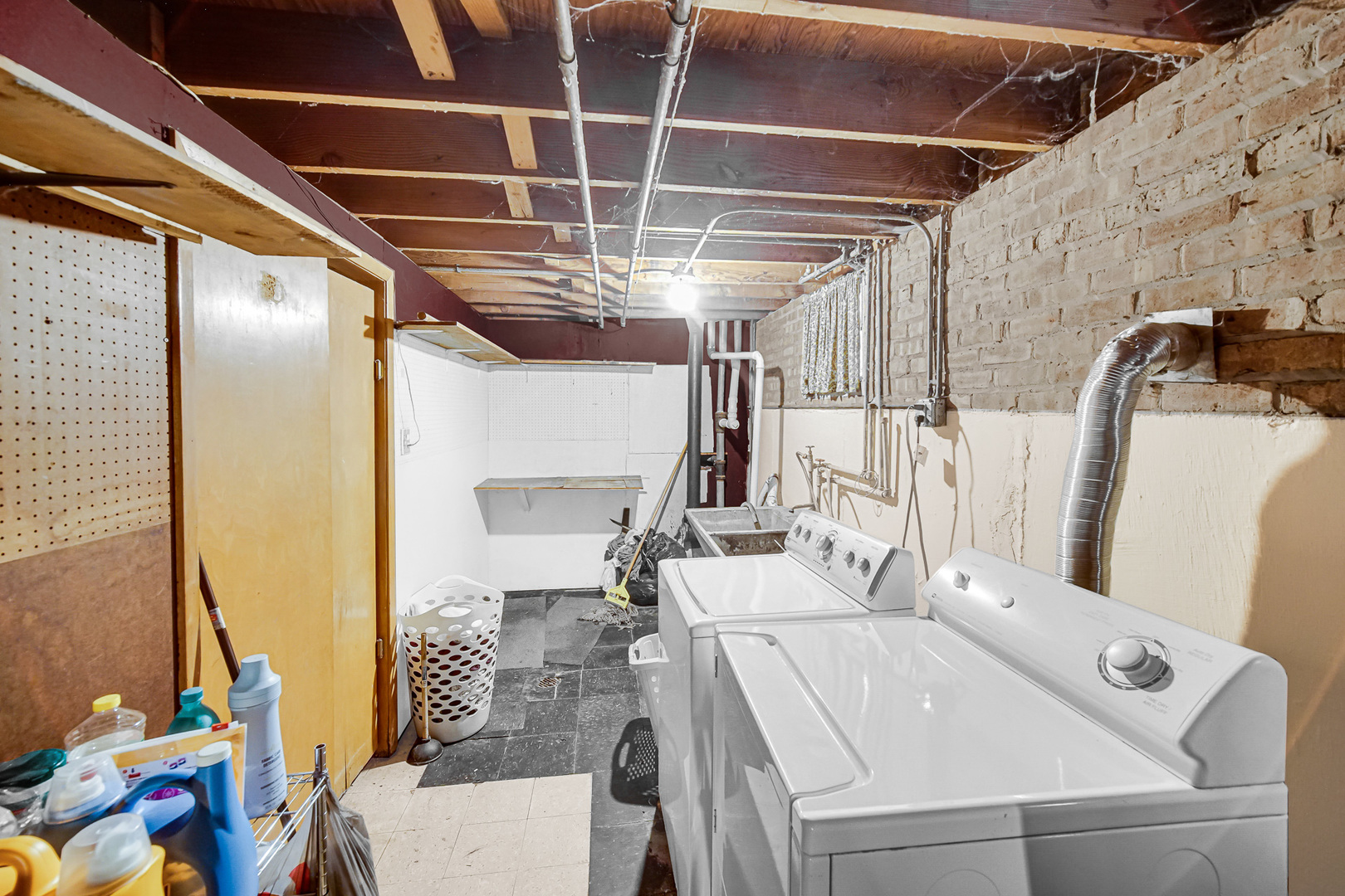 2970 W Columbus Avenue Property Photo 18