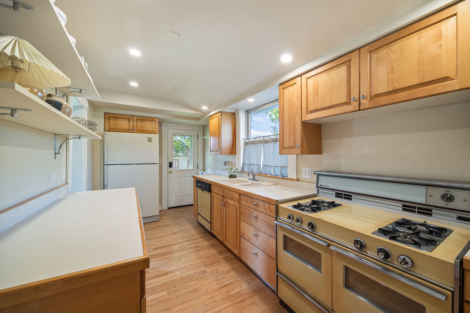 24 N Benton Street Property Photo 12