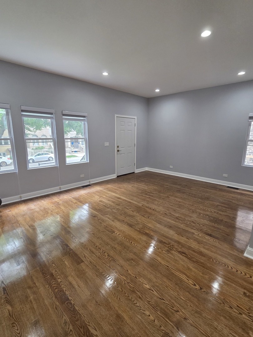 3128 S Parnell Avenue Property Photo 2
