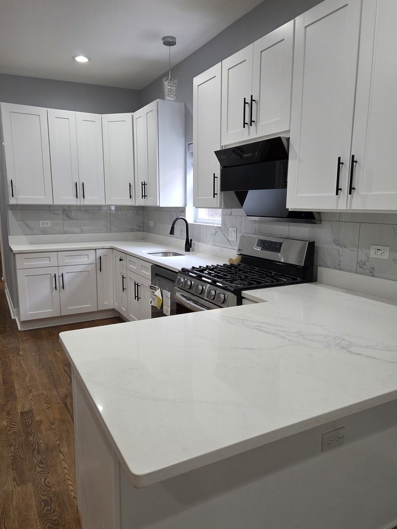3128 S Parnell Avenue Property Photo 4