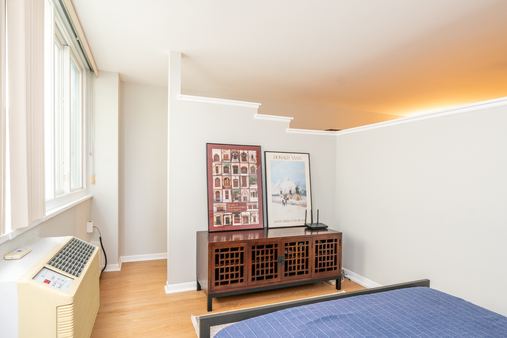 1516 Hinman Avenue 810 Property Photo 18