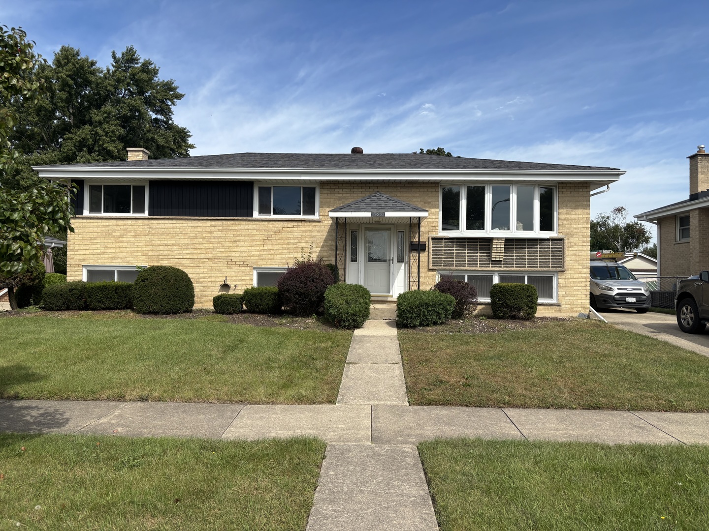 565 Arlene Drive Property Photo 1