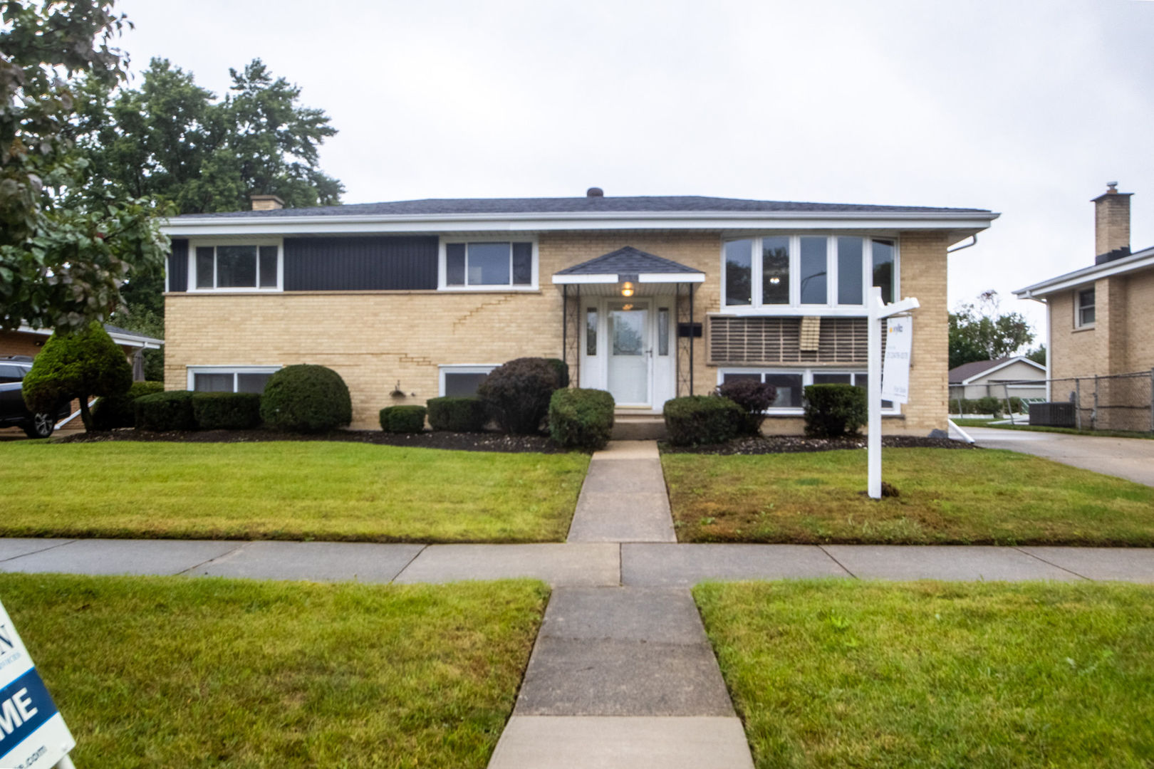 565 Arlene Drive Property Photo 1