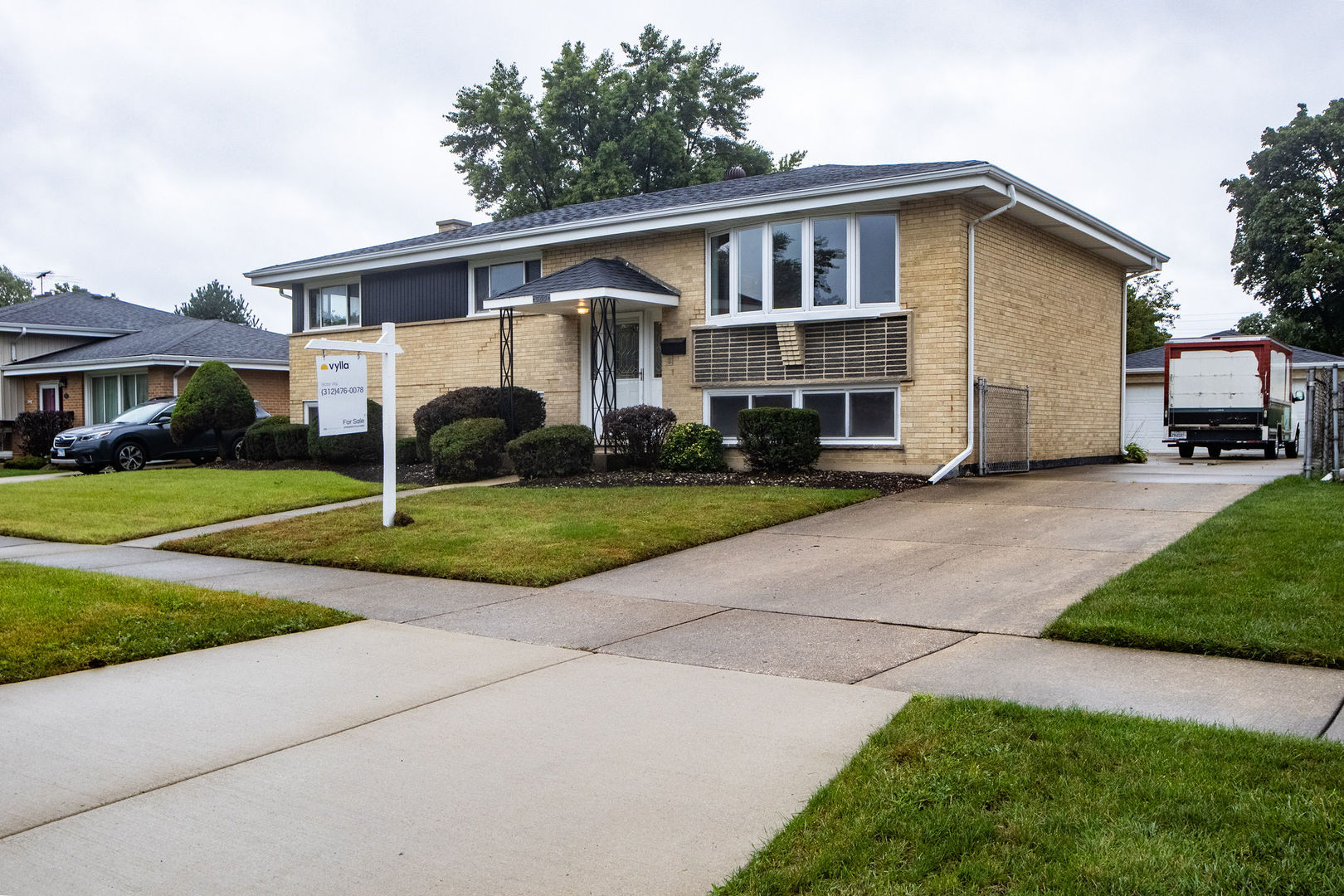 565 Arlene Drive Property Photo 2