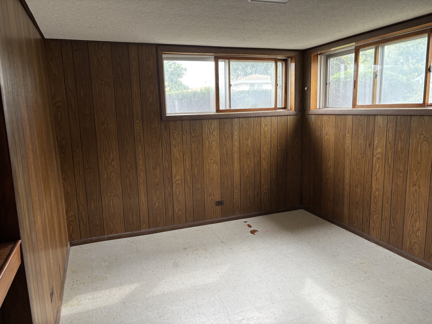 565 Arlene Drive Property Photo 15