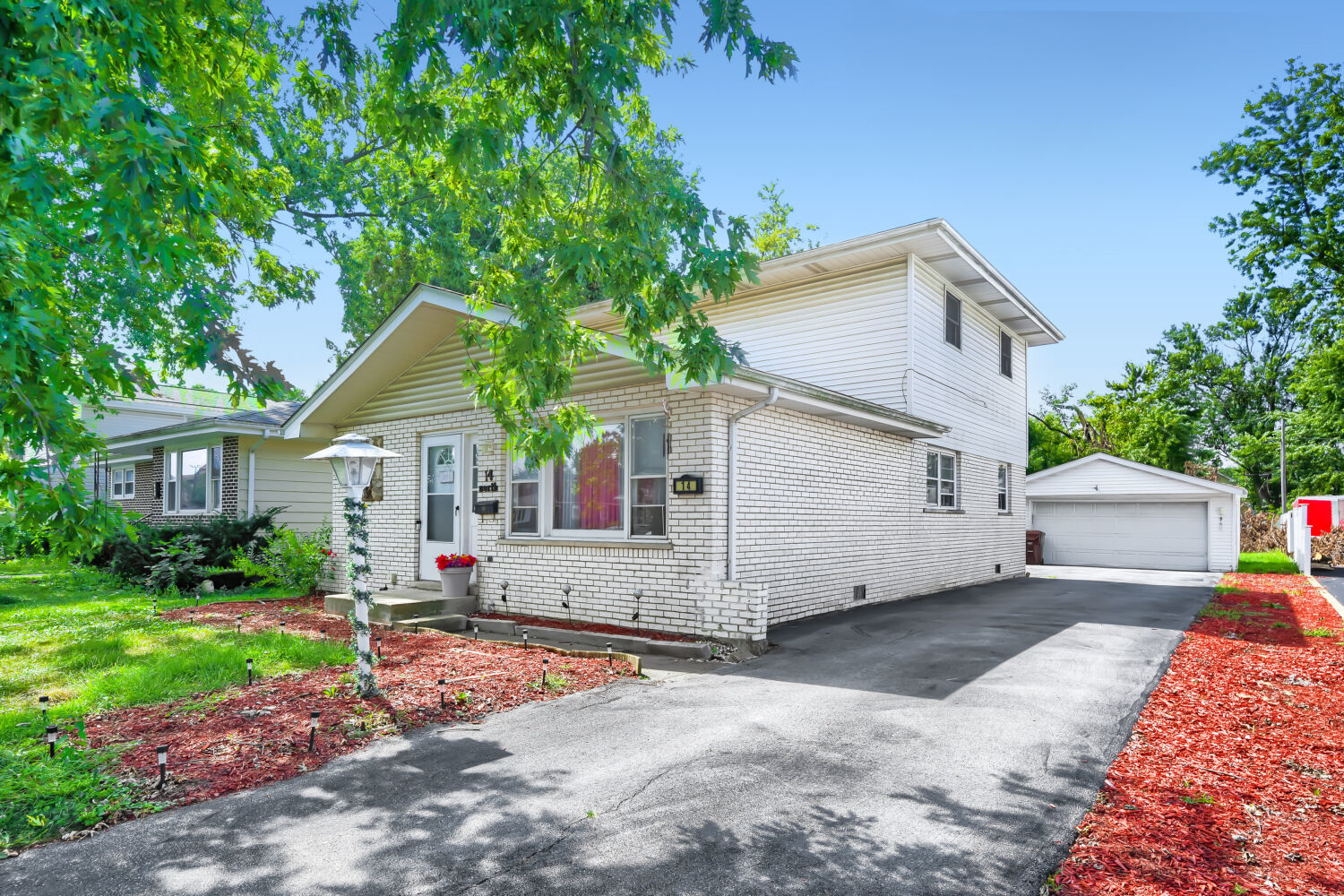 14 N Rebecca Street Property Photo 1
