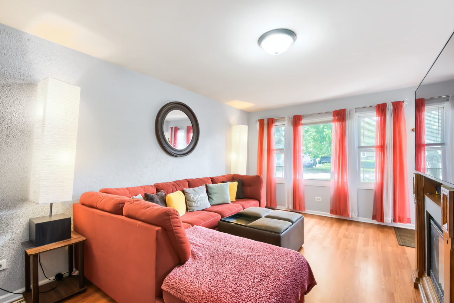 14 N Rebecca Street Property Photo 3