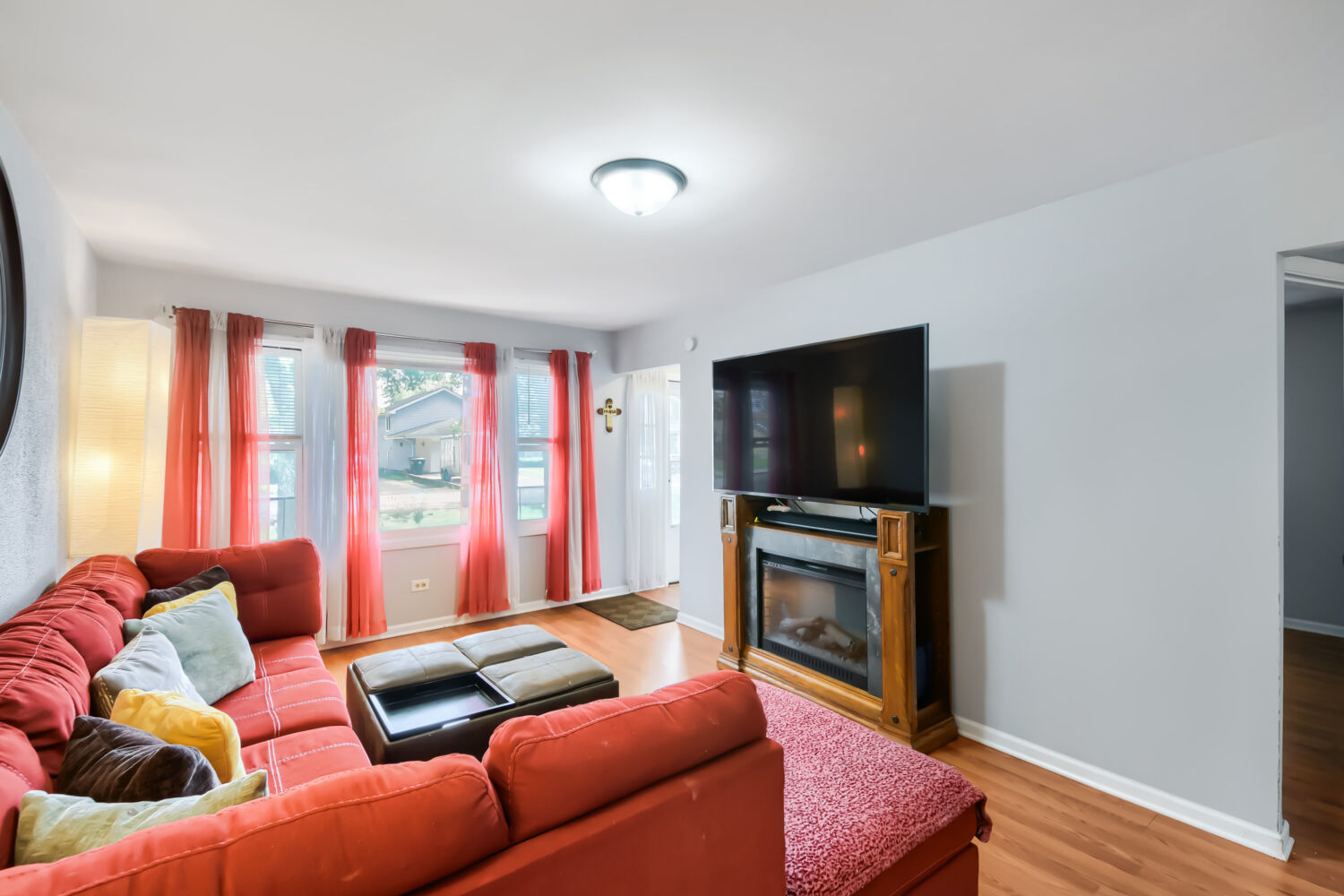 14 N Rebecca Street Property Photo 4