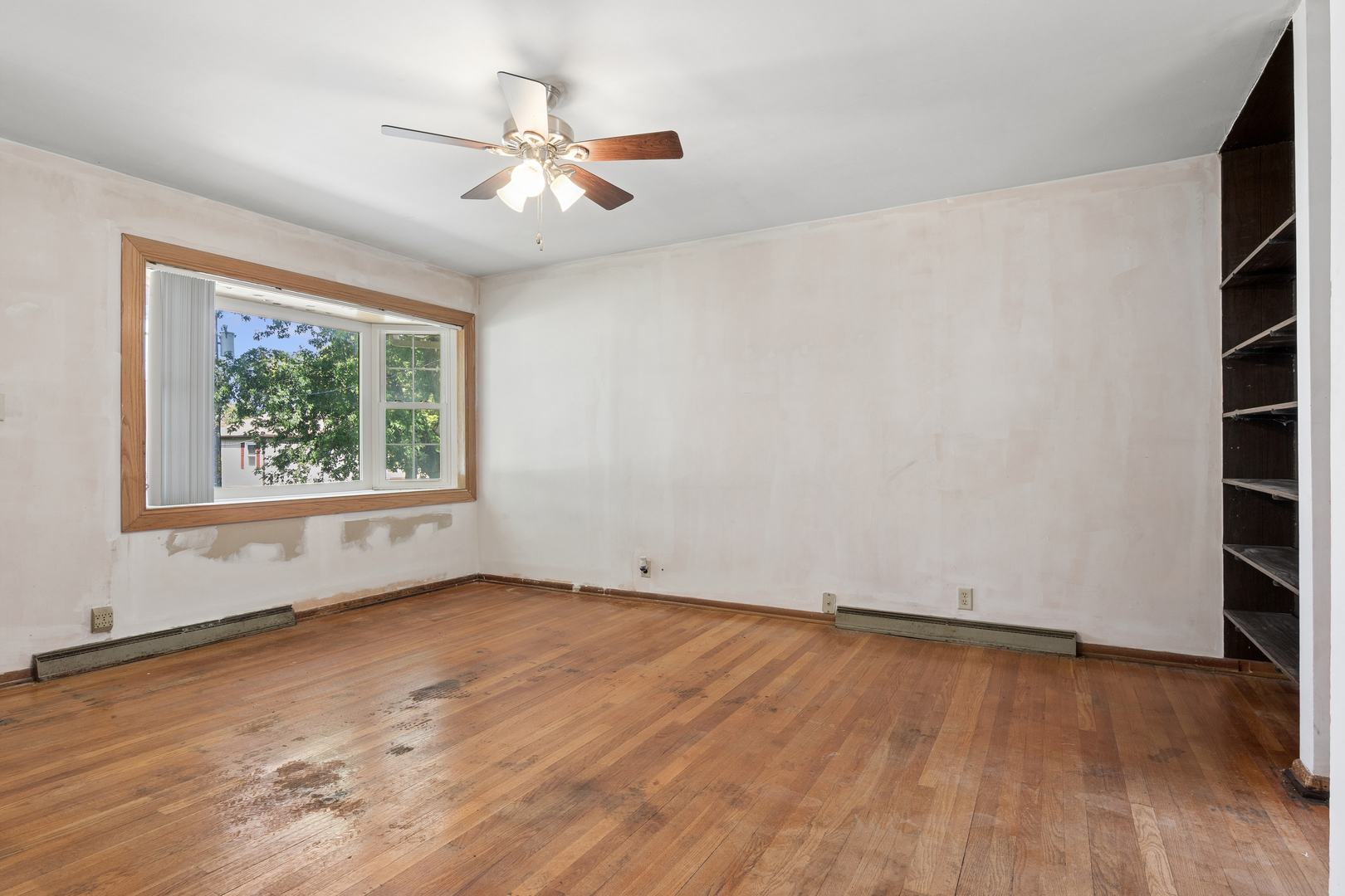 1114 S 5th Street Property Photo 3