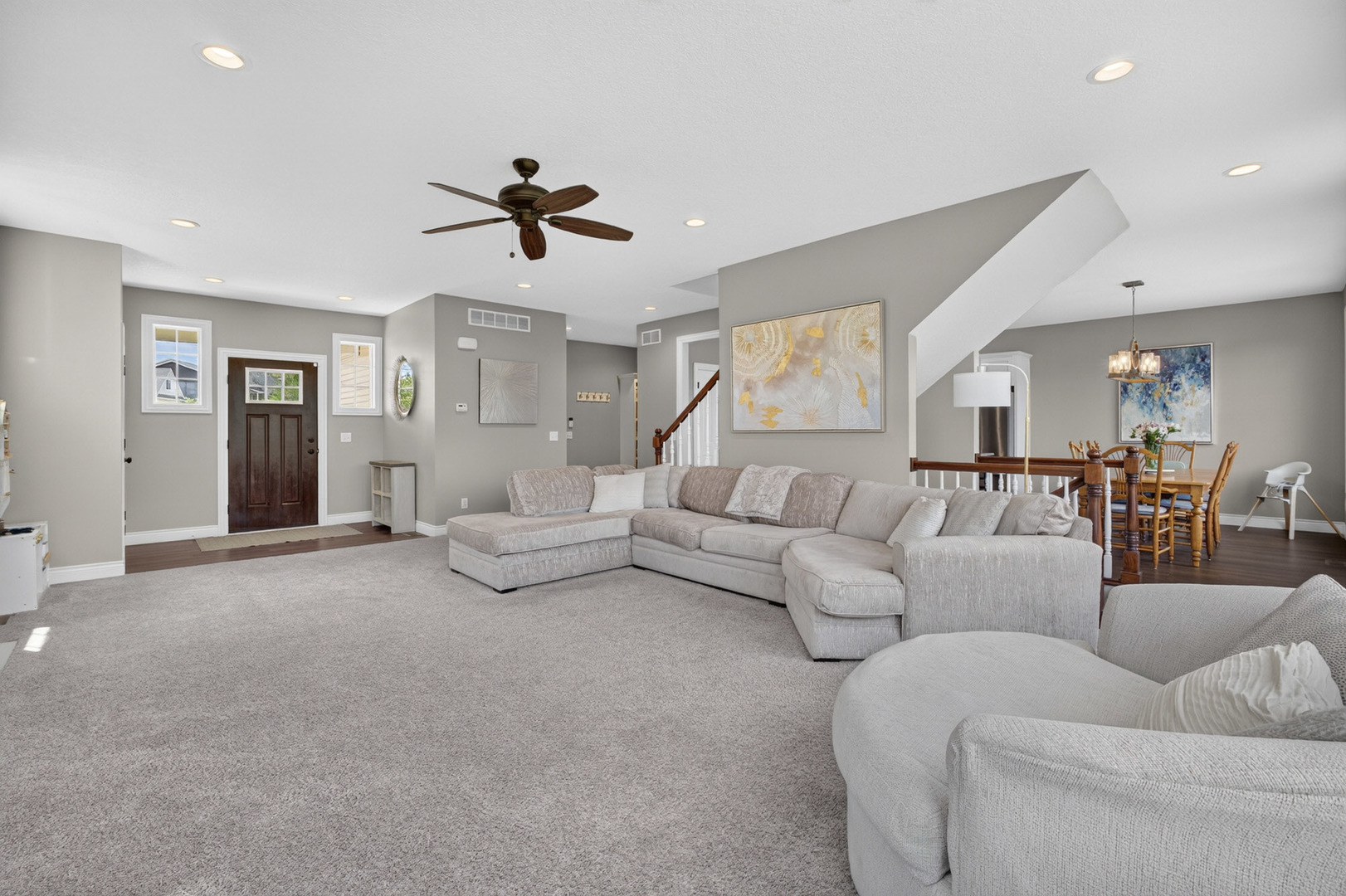 6201 Lillie Avenue Property Photo 8