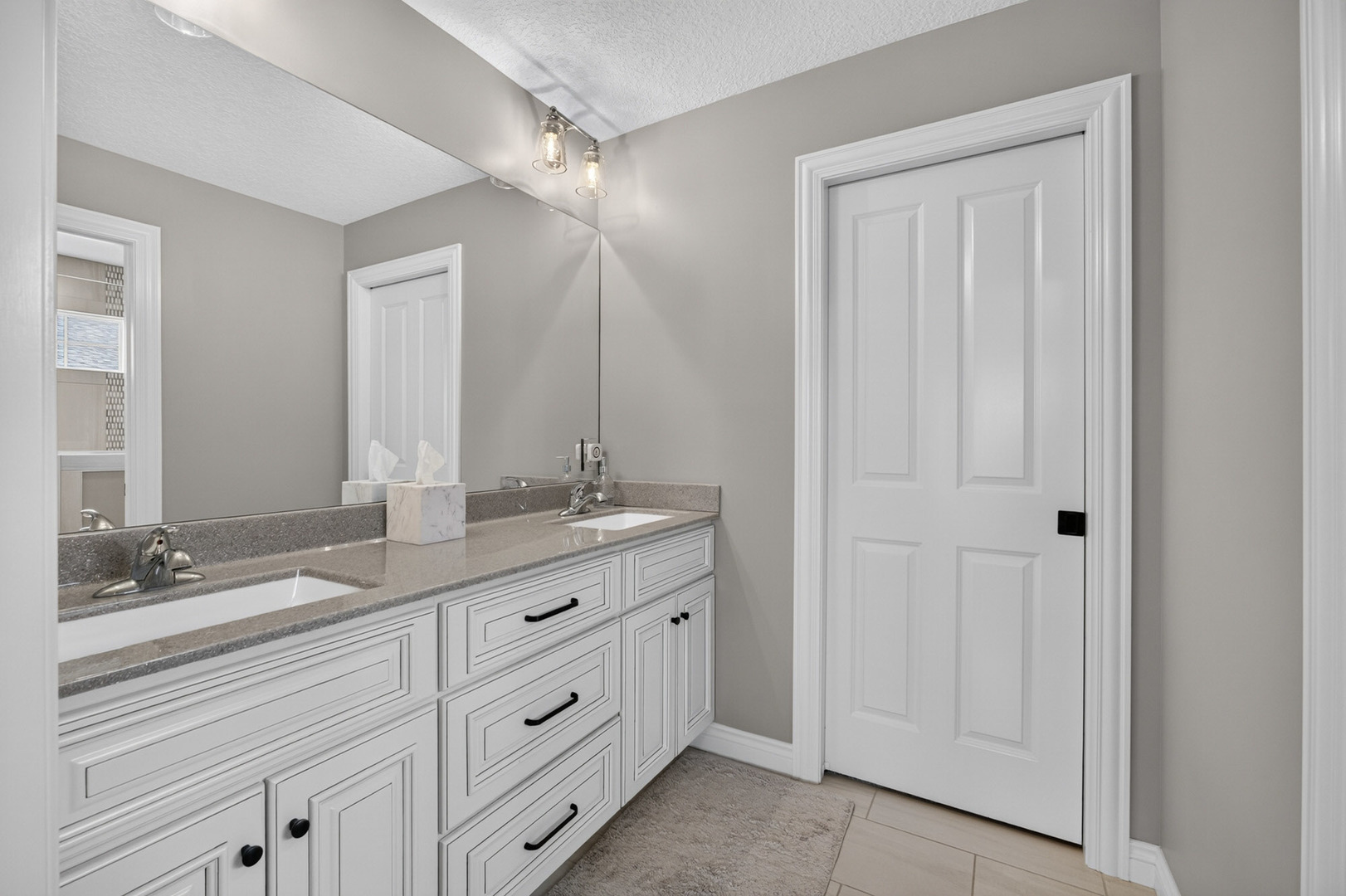 6201 Lillie Avenue Property Photo 24