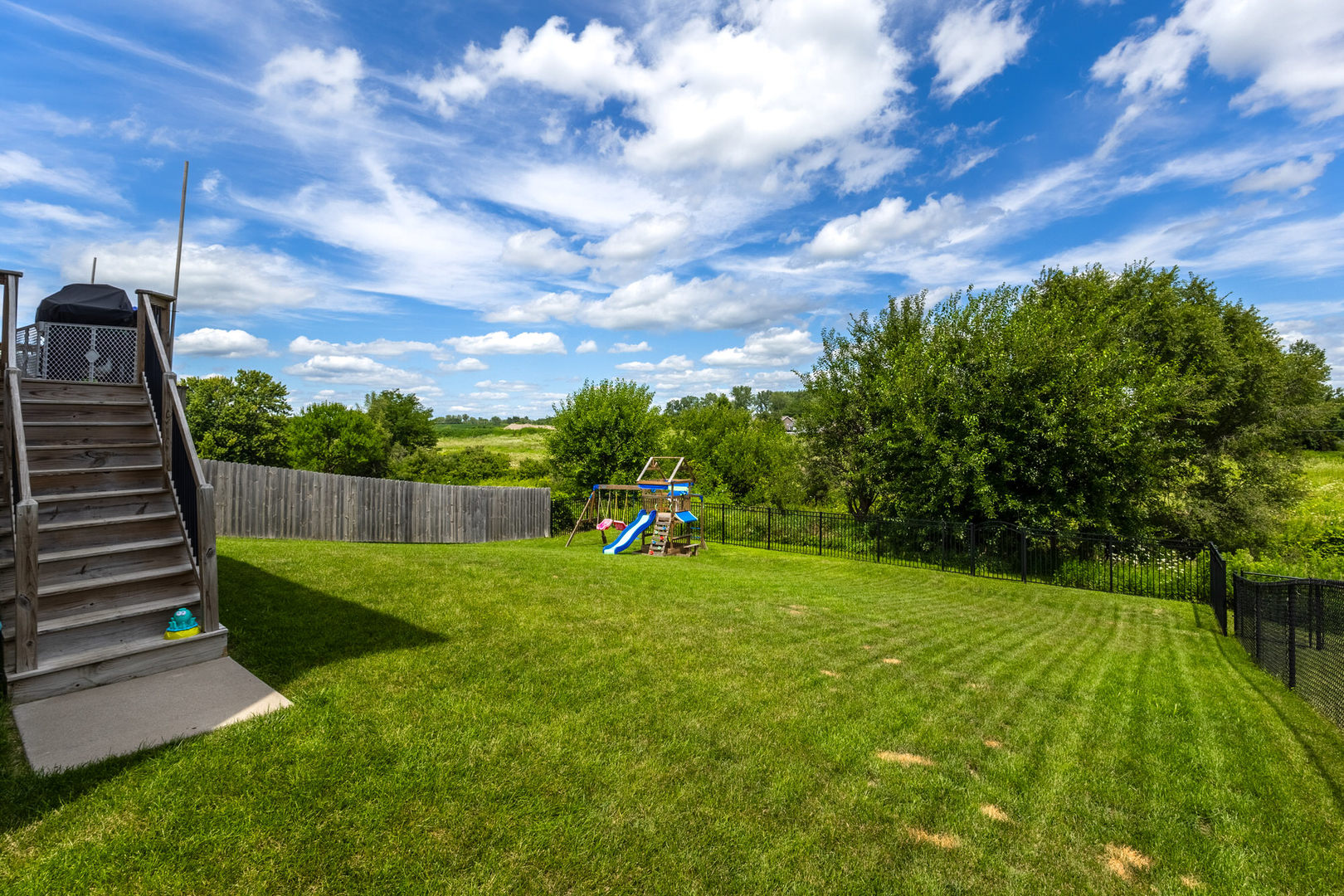 6201 Lillie Avenue Property Photo 35