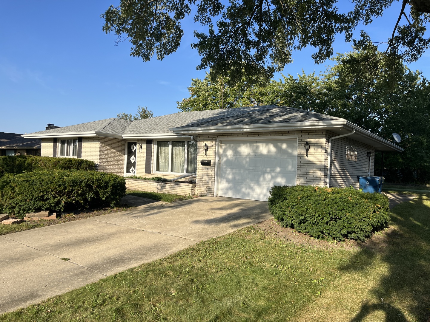 1620 Barthelone Street Property Photo 2