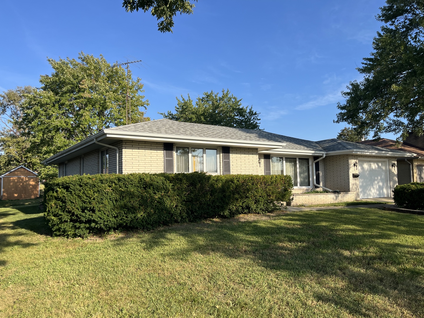 1620 Barthelone Street Property Photo 3