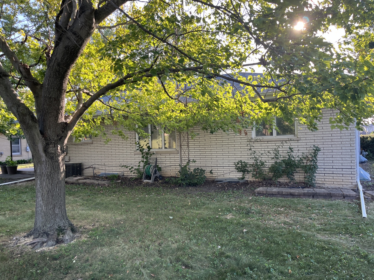 1620 Barthelone Street Property Photo 5