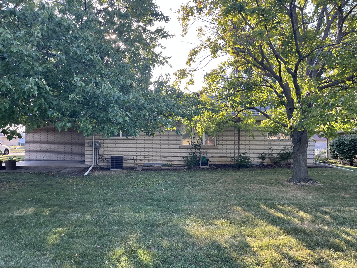 1620 Barthelone Street Property Photo 6