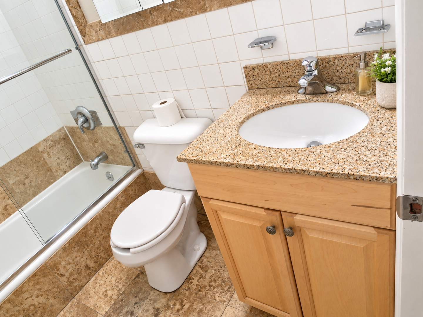 2158 W Erie Street 1 Property Photo 10