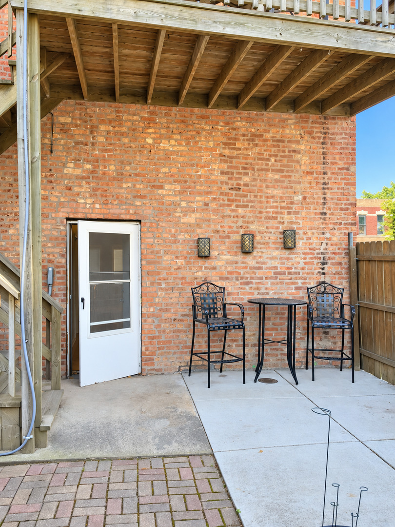 2158 W Erie Street 1 Property Photo 16