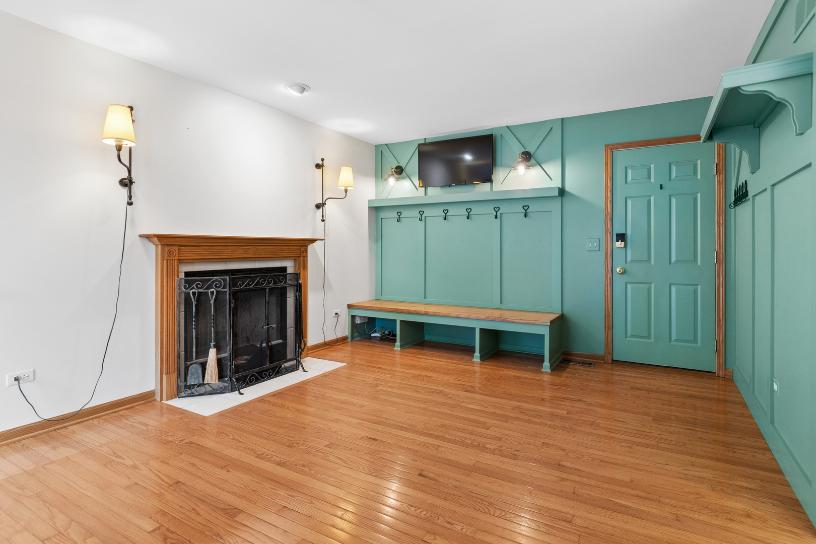213 Lathem Street Property Photo 11