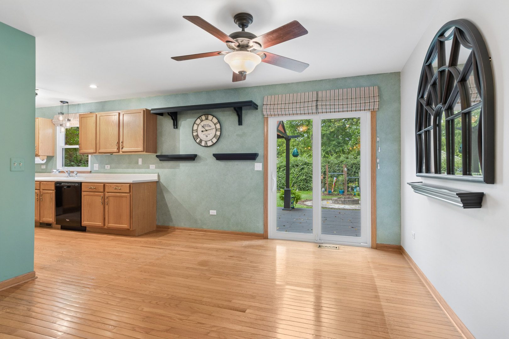 213 Lathem Street Property Photo 12