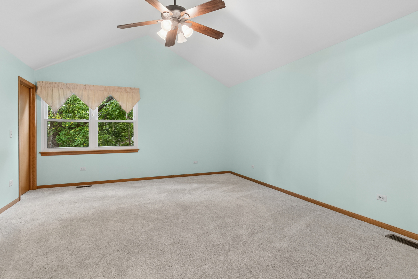 213 Lathem Street Property Photo 15