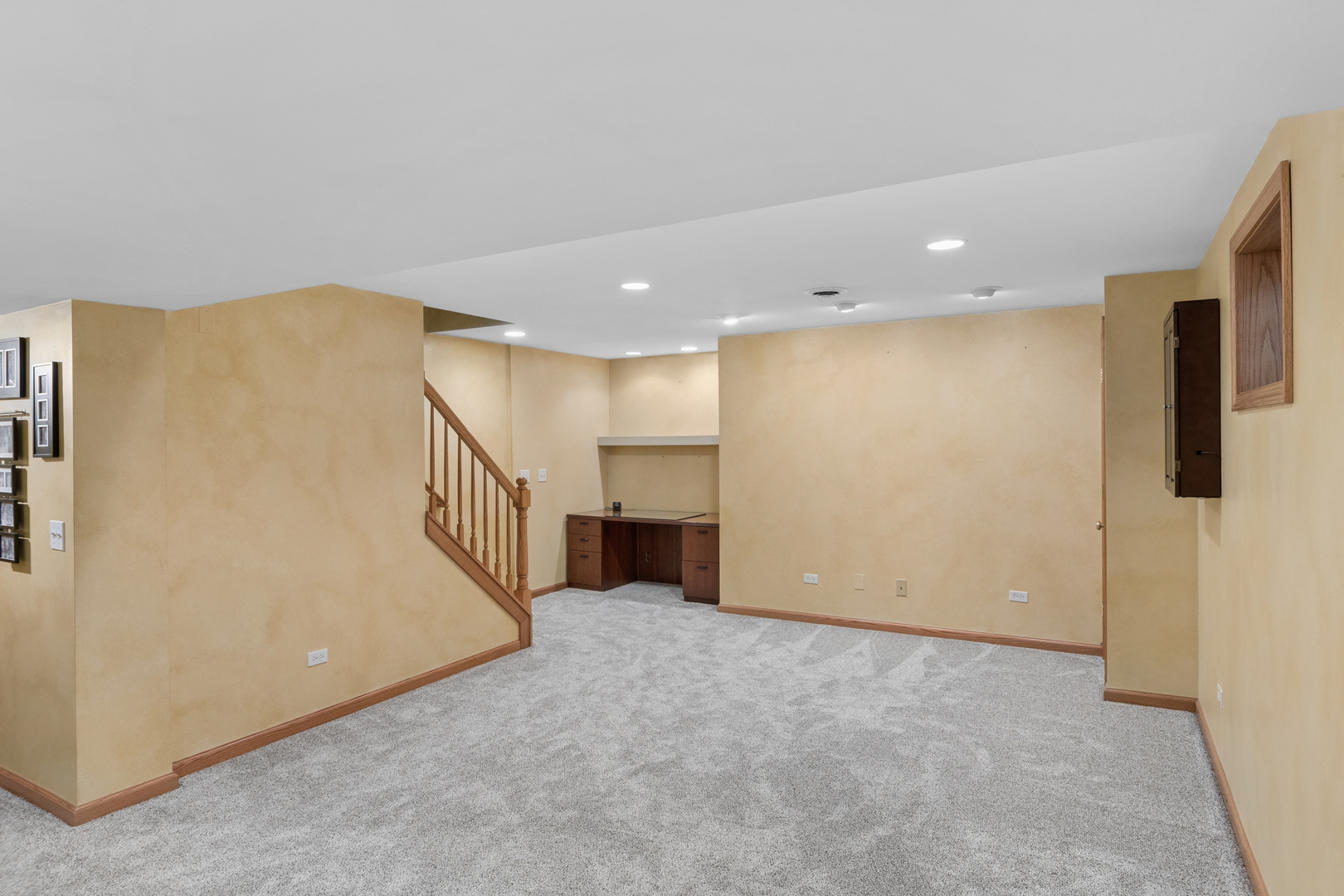 213 Lathem Street Property Photo 24