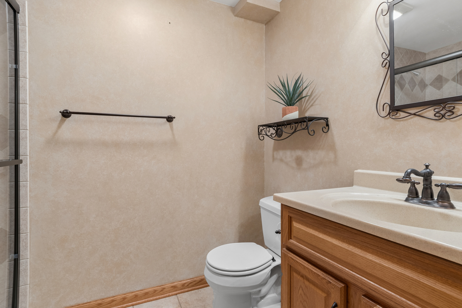 213 Lathem Street Property Photo 25