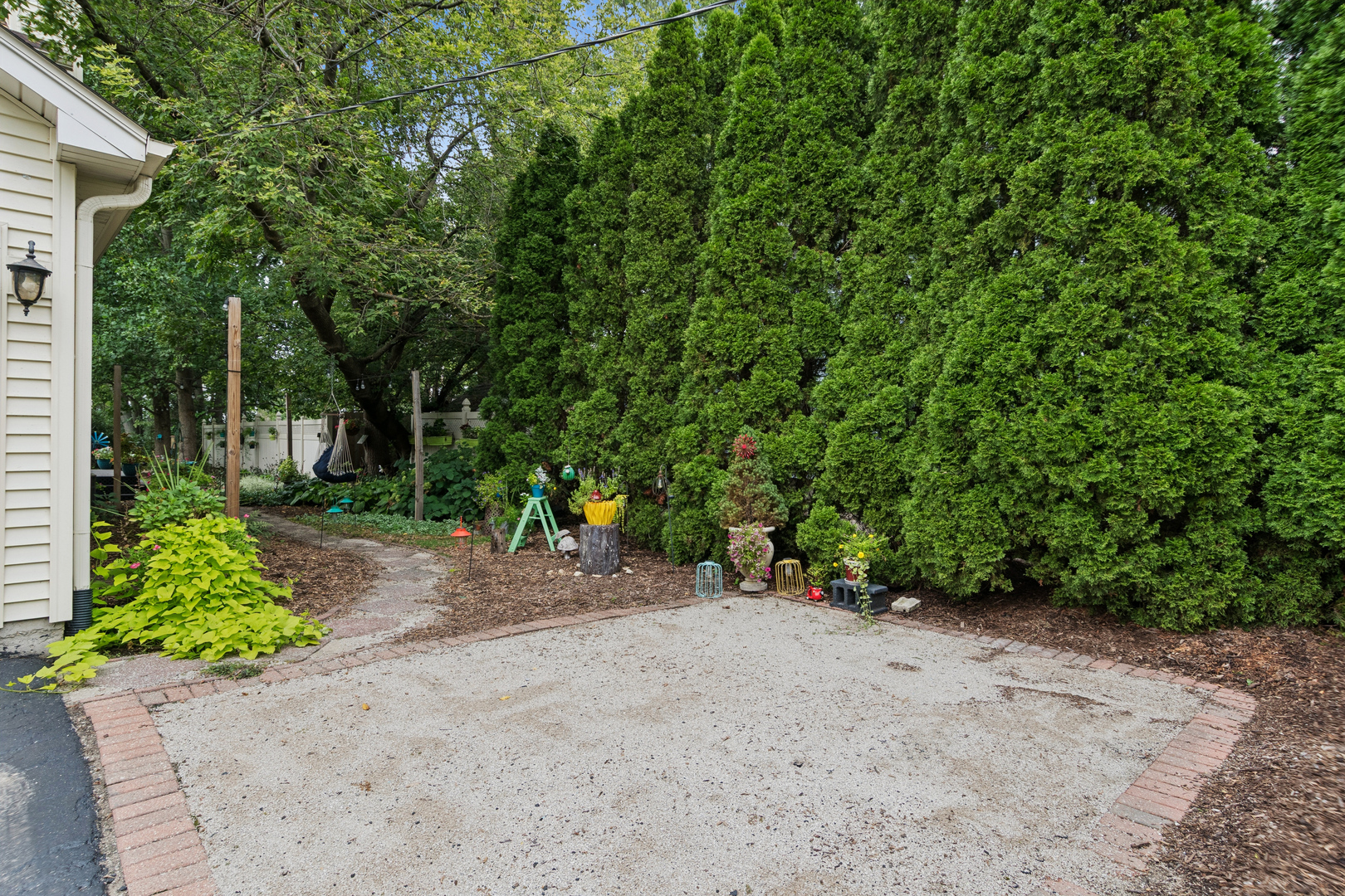 213 Lathem Street Property Photo 30