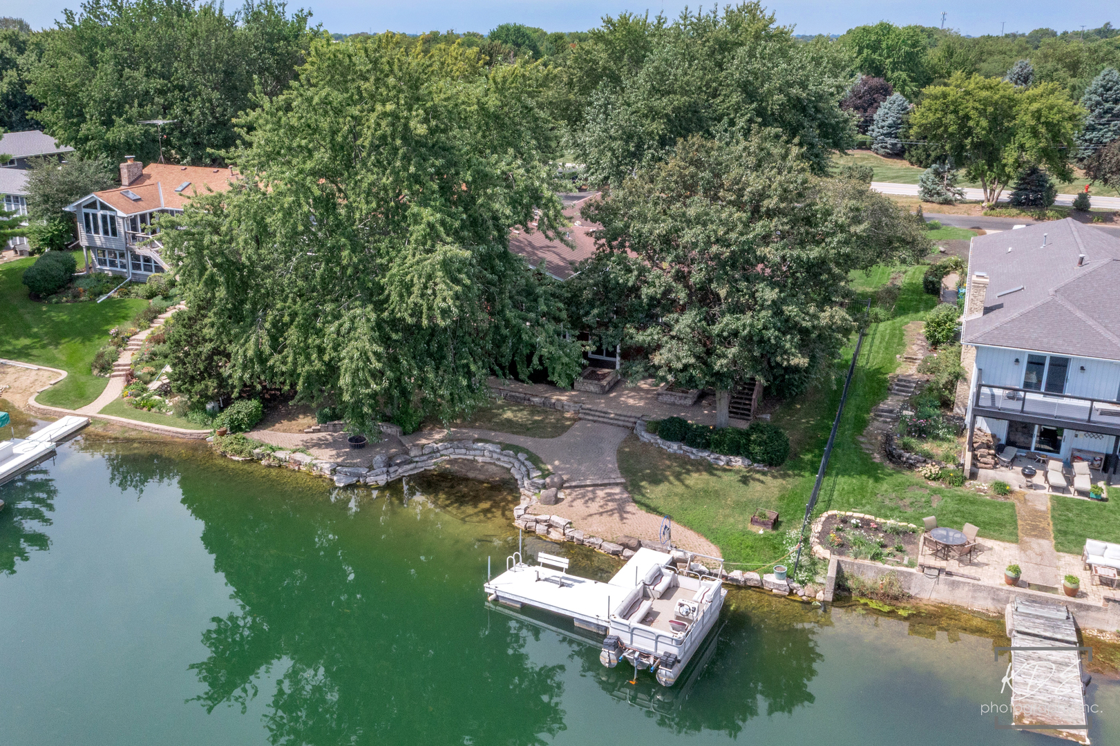 13607 S Lake Drive Property Photo 3