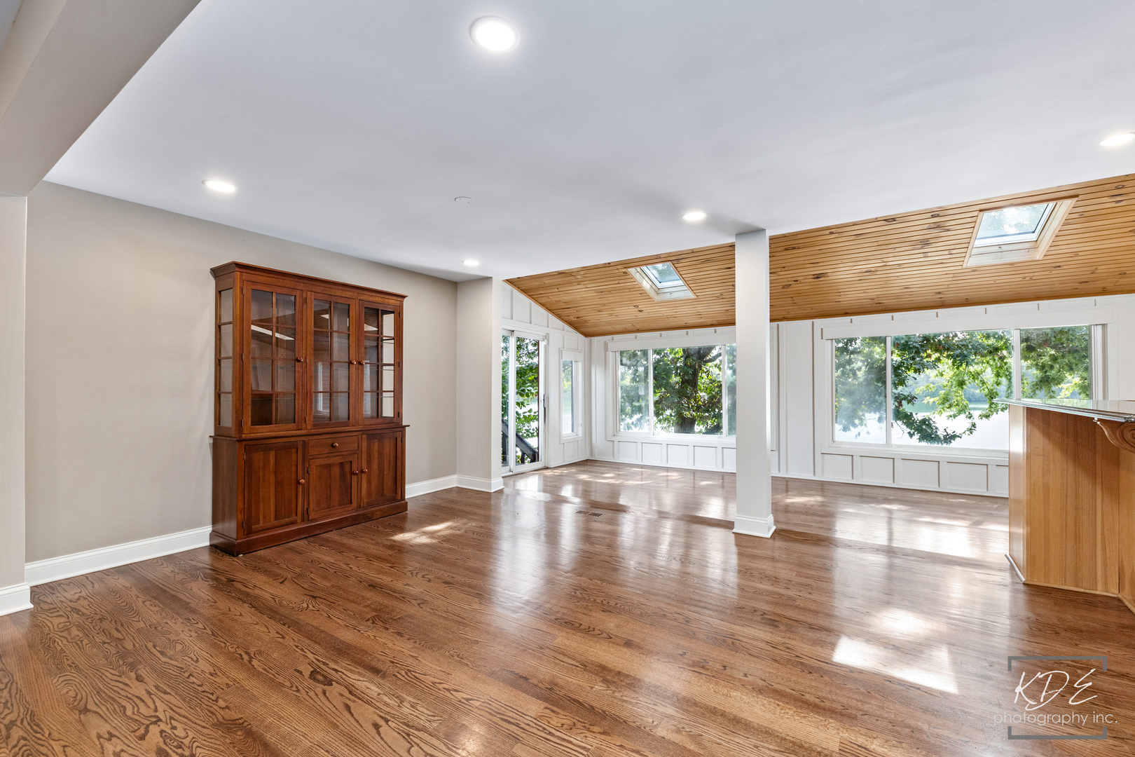 13607 S Lake Drive Property Photo 16