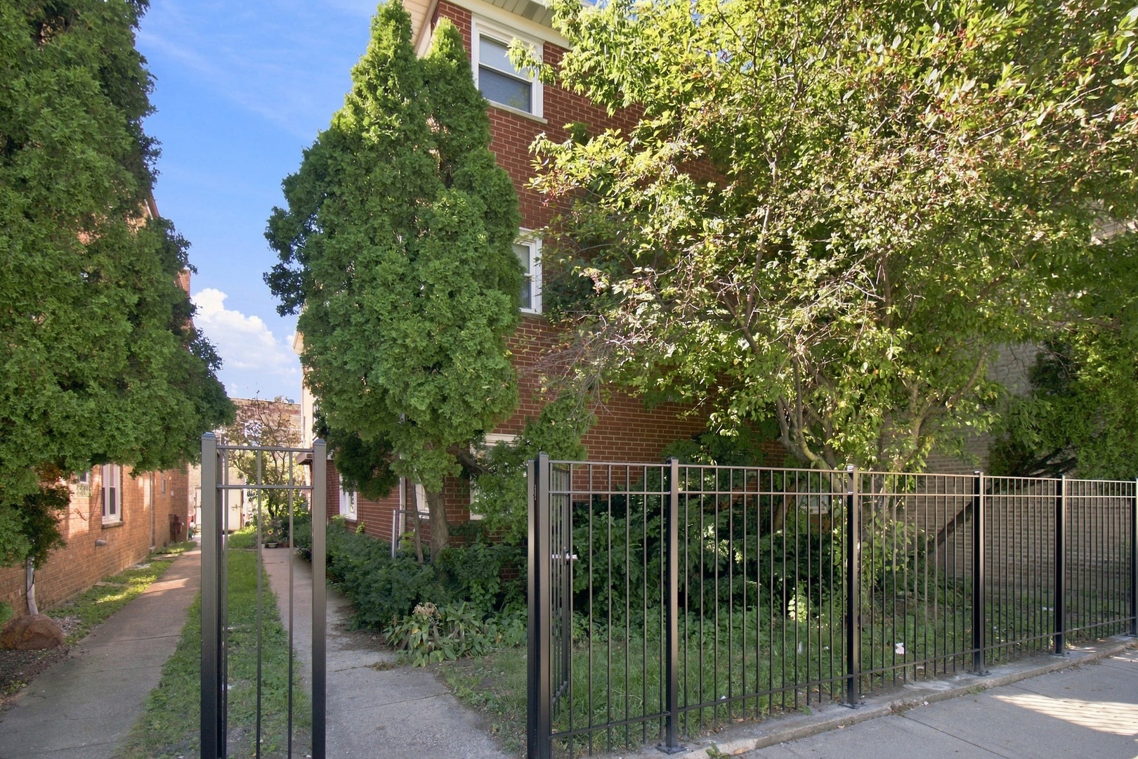 4305 W Lawrence Avenue Property Photo 2