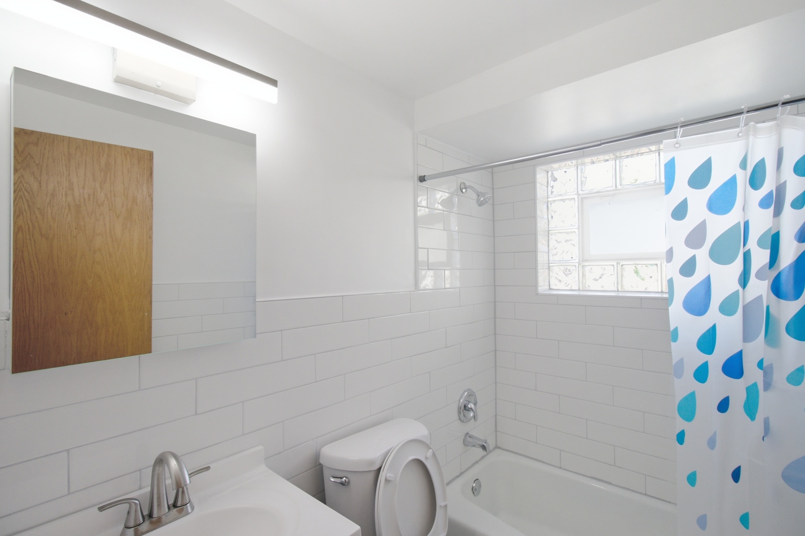 4305 W Lawrence Avenue Property Photo 9
