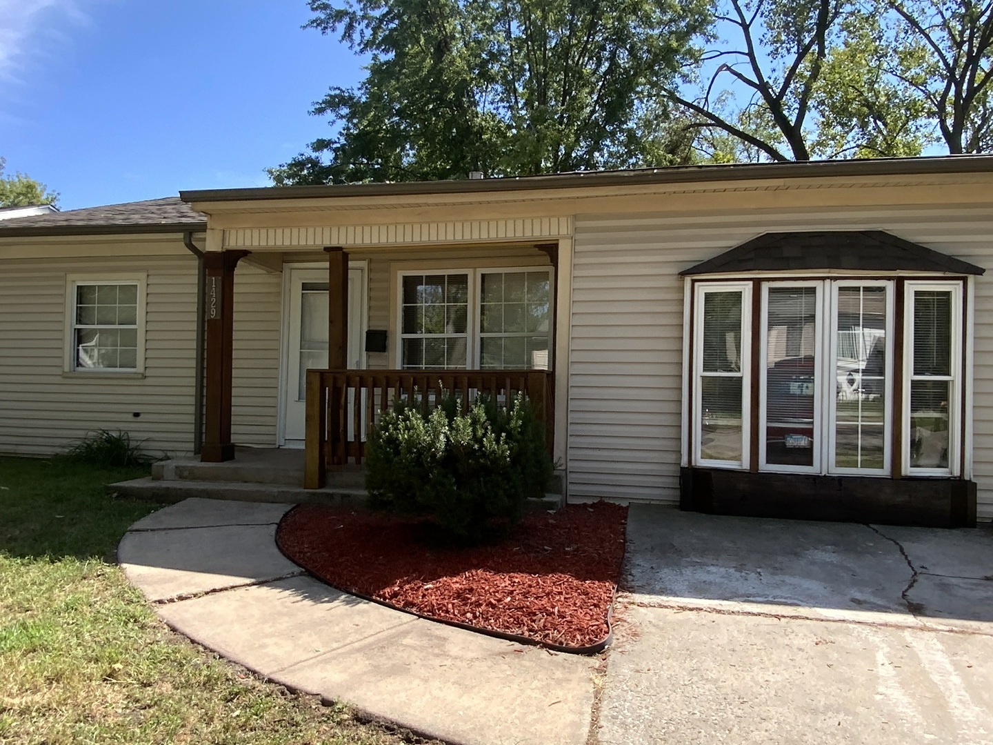 1429 Ambassador Lane Property Photo 1