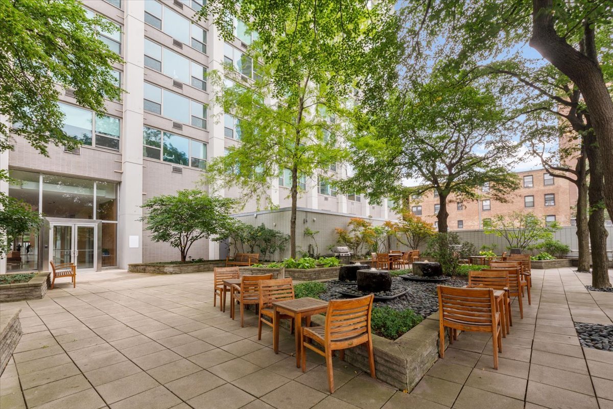 3600 N Lake Shore Drive 2220 Property Photo 26