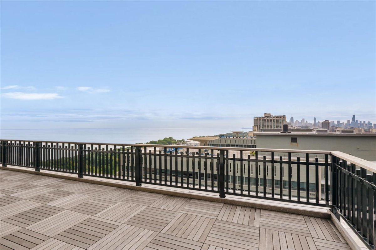 3600 N Lake Shore Drive 2220 Property Photo 27