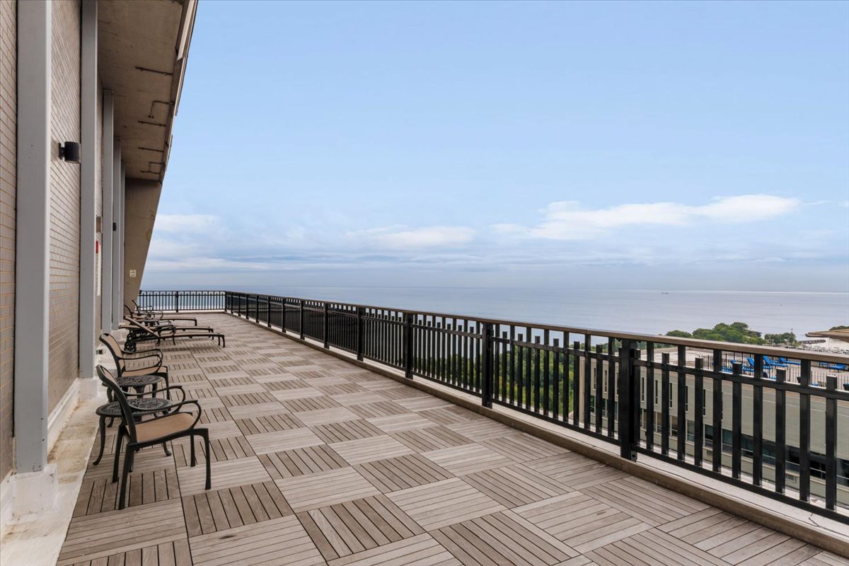 3600 N Lake Shore Drive 2220 Property Photo 28
