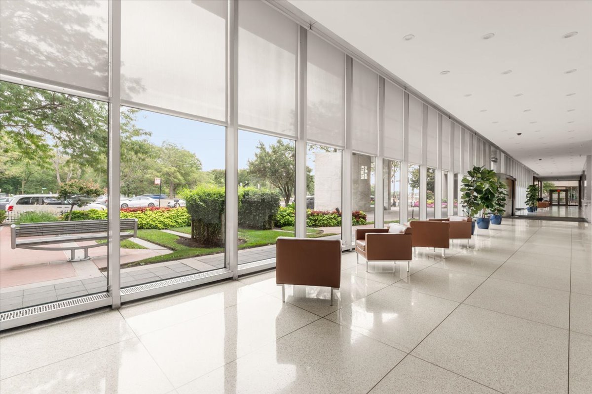 3600 N Lake Shore Drive 2220 Property Photo 31