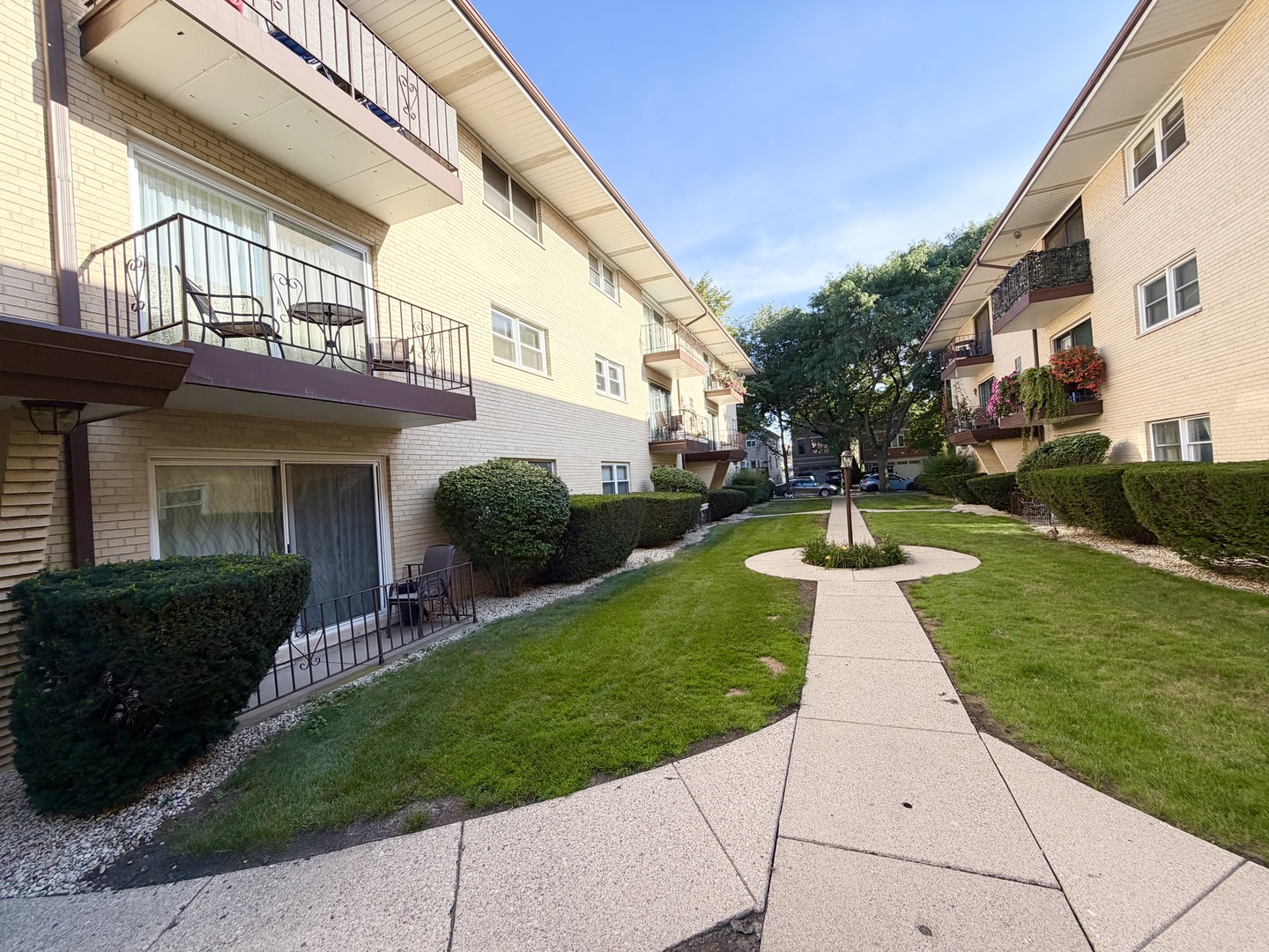 5322 W Windsor Avenue 2C Property Photo 1