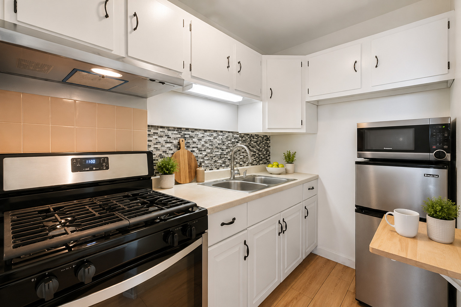 5300 S Shore Drive 810 Property Photo 5