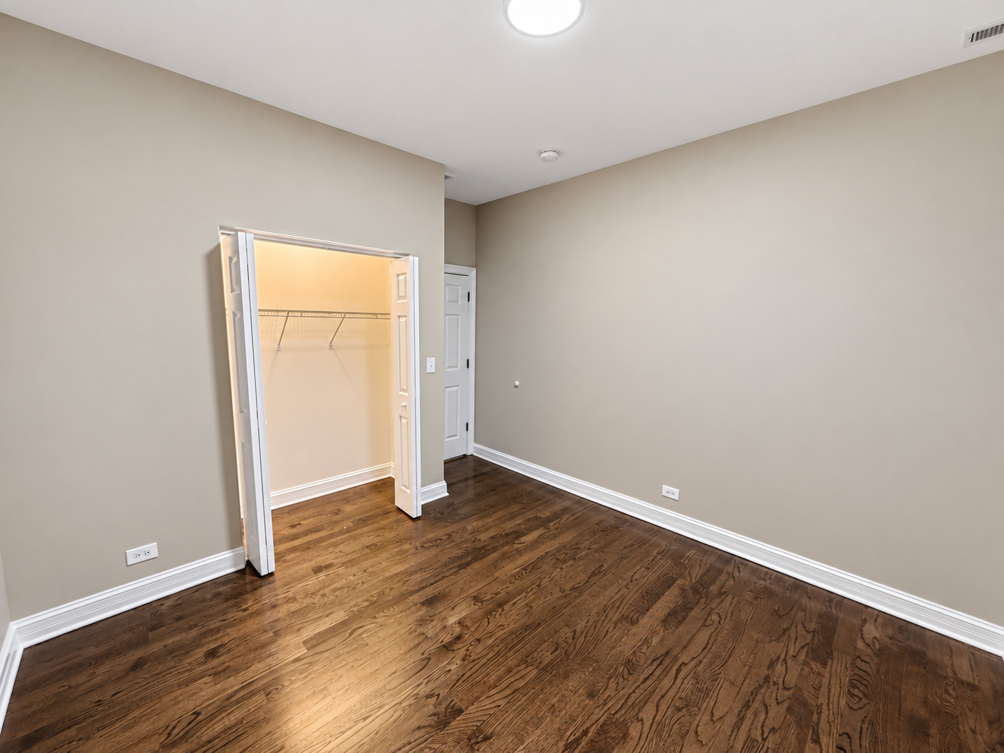 543 E 43rd Street 2e Property Photo 22