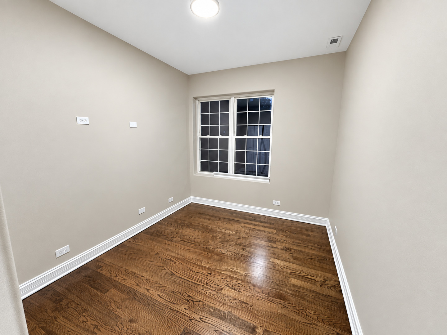 543 E 43rd Street 2e Property Photo 24