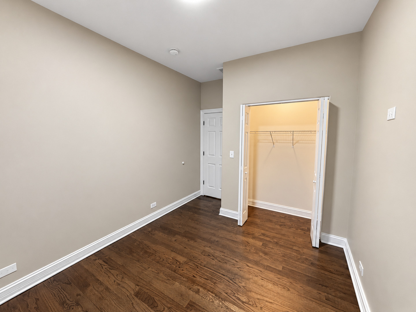 543 E 43rd Street 2e Property Photo 25