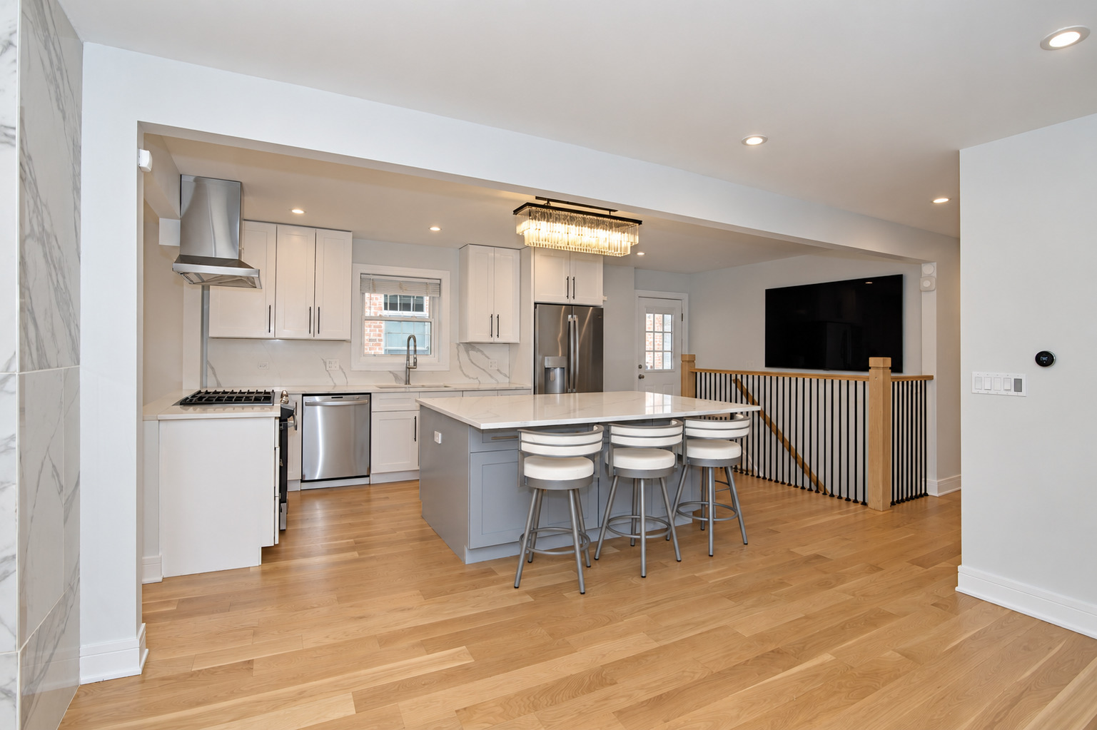 4754 W North Shore Avenue Property Photo 10