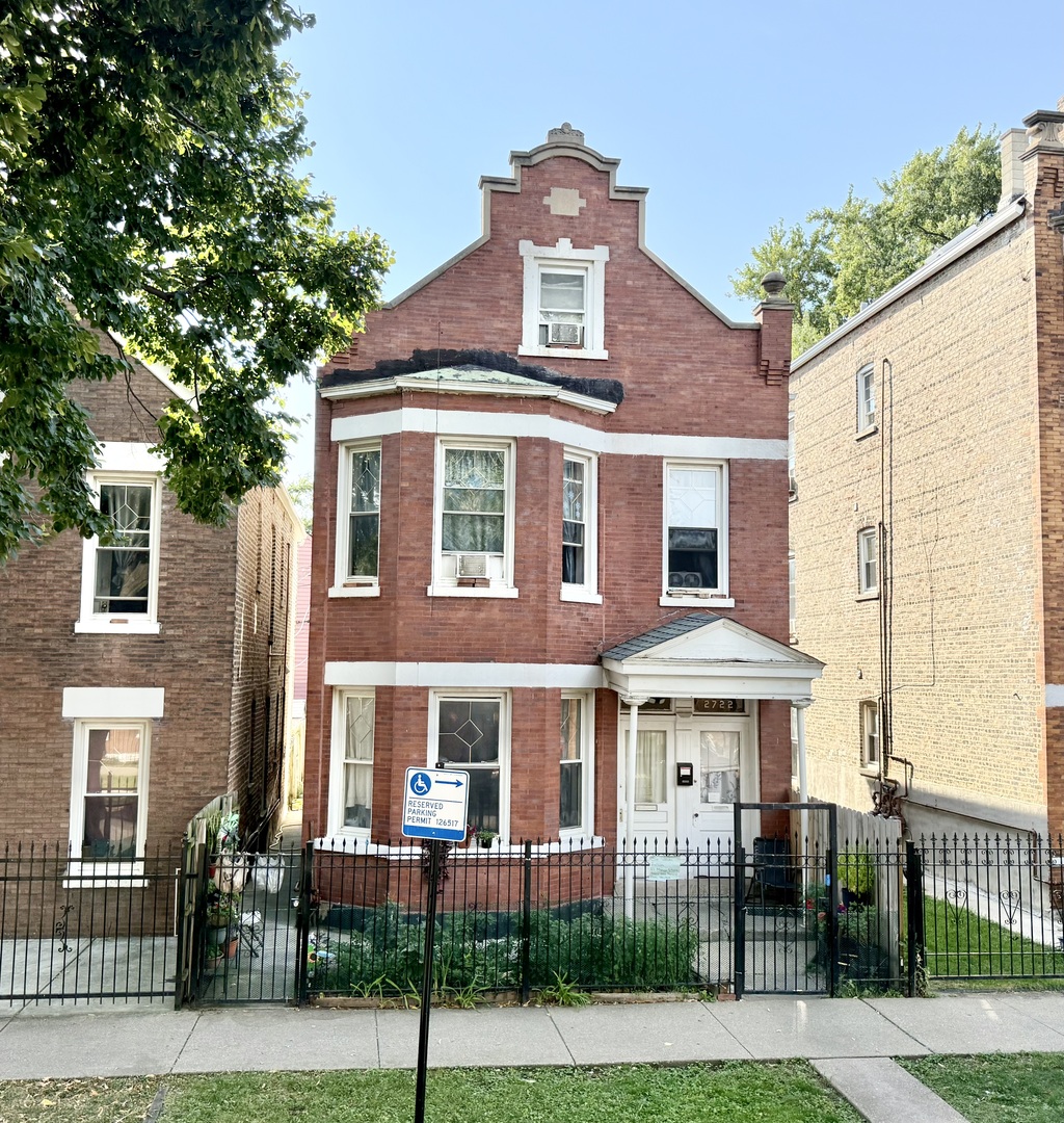 2722 S Homan Avenue Property Photo 1